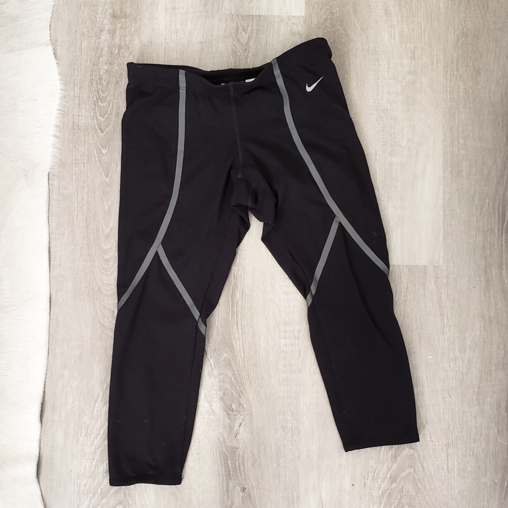 Nike Dri Fit Capri Pants Leggings